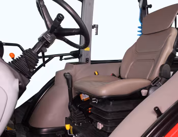 Interior ArmaTrac 704 Lux Cabin '2017–pr.