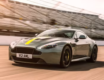 Aston Martin V12 Vantage AMR [UK-spec] '2017