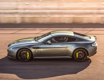 Aston Martin V12 Vantage AMR [UK-spec] '2017