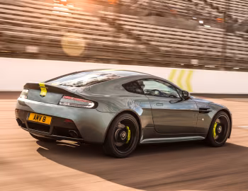 Aston Martin V8 Vantage AMR [UK-spec] '2017–18