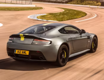 Aston Martin V12 Vantage AMR [UK-spec] '2017