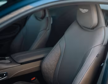 Intérieur Q by Aston Martin DB11 V8 "W1" [Japan] '2021
