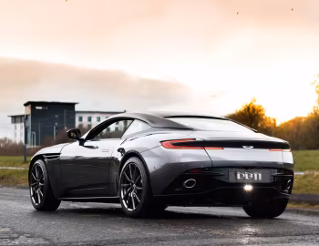 Aston Martin DB11 [UK-spec] '2016–18