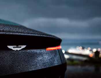Aston Martin DB11 [Worldwide] '2016–18