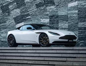 Q by Aston Martin DB11 V8 "W1" [Japan] '2021