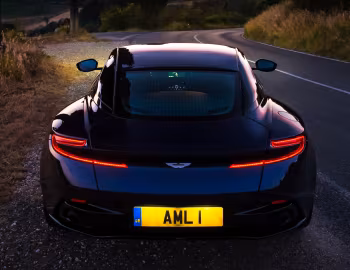 Aston Martin DB11 [Worldwide] '2016–18