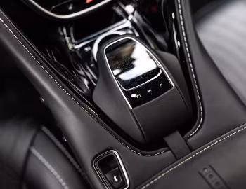 Front Panel Aston Martin DB11 [Worldwide] '2016–18