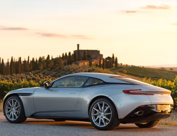 Aston Martin DB11 [Worldwide] '2016–18