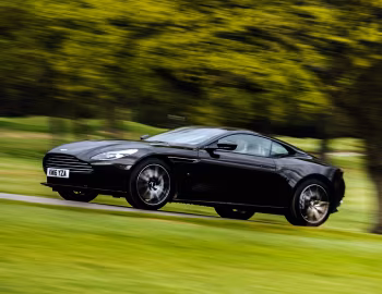 Aston Martin DB11 [Worldwide] '2016–18