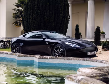 Aston Martin DB11 [Worldwide] '2016–18