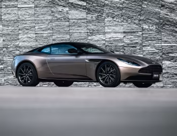 Q by Aston Martin DB11 V8 "W1" [Japan] '2021