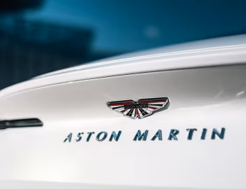 Q by Aston Martin DB11 V8 "W1" [Japan] '2021