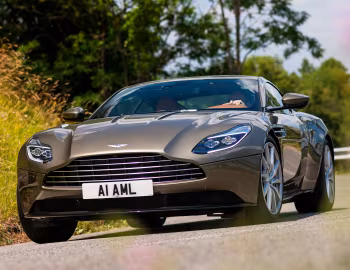 Aston Martin DB11 [Worldwide] '2016–18