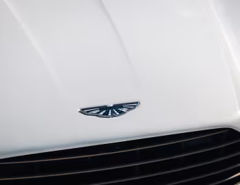 Logo Q by Aston Martin DB11 V8 "W1" [Japan] '2021