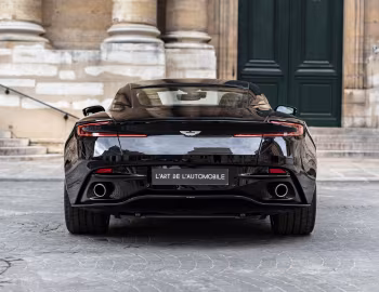 Aston Martin DB11 [Worldwide] '2016–18