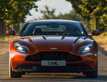 Aston Martin DB11 [Worldwide] '2016–18
