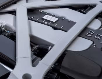 Sous la capuche Aston Martin DB11 [UK-spec] '2016–18