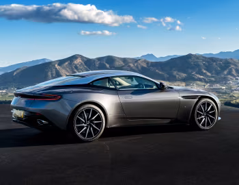 Aston Martin DB11 [UK-spec] '2016–18