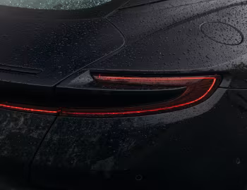 Aston Martin DB11 [Australia] '2017–18