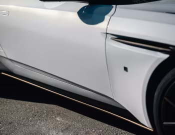 Q by Aston Martin DB11 V8 "W1" [Japan] '2021