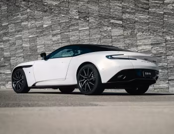 Q by Aston Martin DB11 V8 "W1" [Japan] '2021