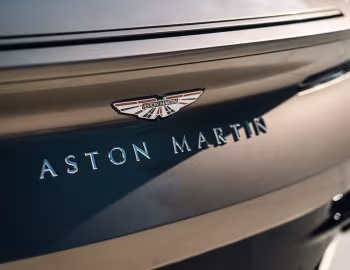 Q by Aston Martin DB11 V8 "W1" [Japan] '2021