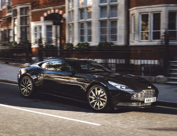 Aston Martin DB11 [Worldwide] '2016–18