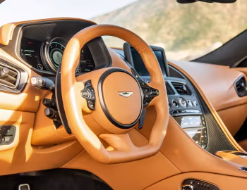 Panneau avant 2020–23 Aston Martin DB11 AMR [North America] '2019–23