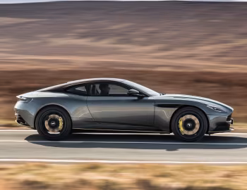 Aston Martin DB11 AMR "Signature Edition" [Worldwide] '2018