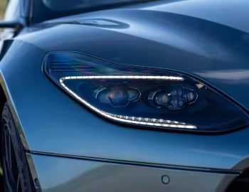 Aston Martin DB11 AMR "Signature Edition" [UK-spec] '2018