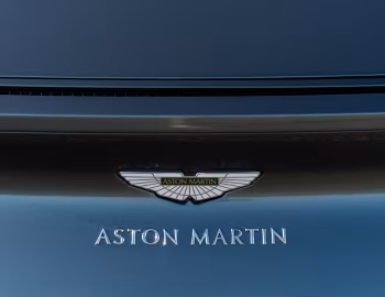 Aston Martin DB11 AMR "Signature Edition" [UK-spec] '2018
