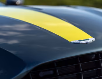 Aston Martin DB11 AMR "Signature Edition" [UK-spec] '2018