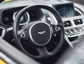 Panneau avant 2018–23 Aston Martin DB11 V8 [North America] '2017–23