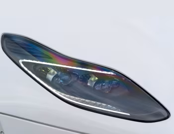 Aston Martin DB11 V8 [UK-spec] '2017–23