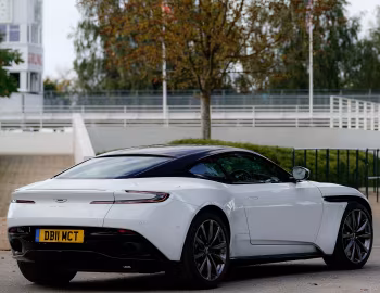 Aston Martin DB11 V8 [UK-spec] '2017–23