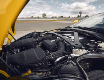 Sous la capuche 2018–23 Aston Martin DB11 V8 [North America] '2017–23