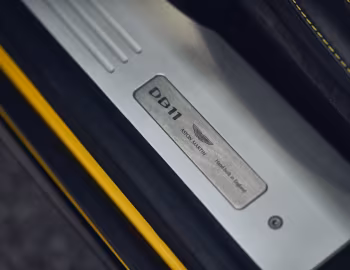 Intérieur 2018–23 Aston Martin DB11 V8 [North America] '2017–23
