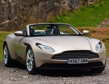 Aston Martin DB11 V8 Volante [UK-spec] '2018–23