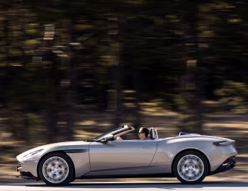 Aston Martin DB11 V8 Volante [Worldwide] '2018–23