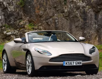 Aston Martin DB11 V8 Volante [UK-spec] '2018–23