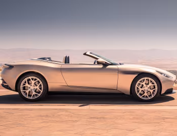 Aston Martin DB11 V8 Volante [Worldwide] '2018–23