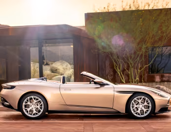 Aston Martin DB11 V8 Volante [Worldwide] '2018–23