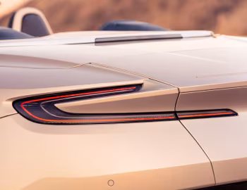 Aston Martin DB11 V8 Volante [Worldwide] '2018–23