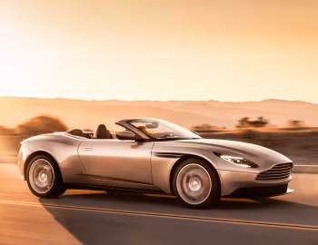 Aston Martin DB11 V8 Volante [Worldwide] '2018–23