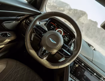 Intérieur Aston Martin DB12 [Middle East] '2023–pr.
