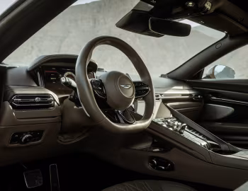 Intérieur Aston Martin DB12 [Middle East] '2023–pr.