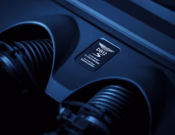 Sous la capuche Aston Martin DB12 S [Worldwide] '2025–pr.