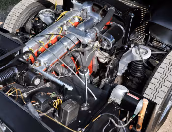 Sous la capuche Aston Martin DB2/4 Drophead Coupe [UK-spec] '1953–55
