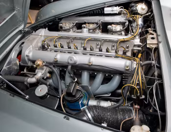 Sob o capô Aston Martin DB4 GT [Worldwide] '1959–63