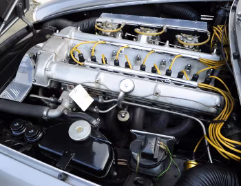 Sob o capô Aston Martin DB4 GT Bertone Jet (№0201/L) '1961